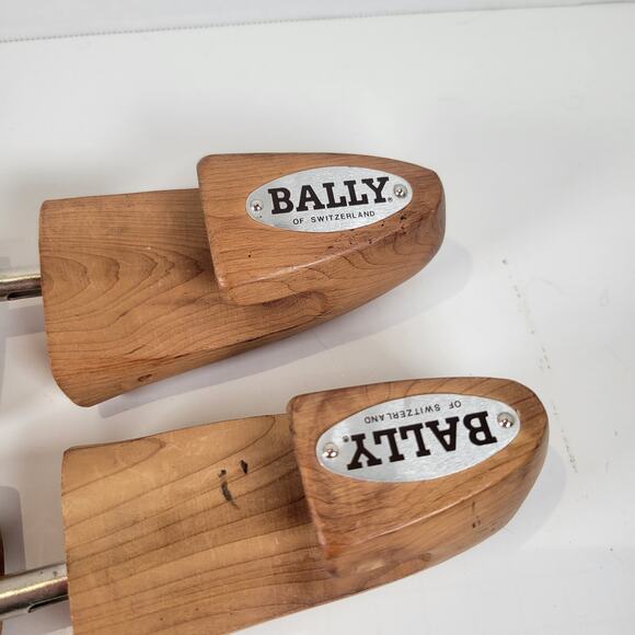 Vintage Bally of Switzerland Cedar Wood Shoe Trees Adjustable Size S - Picture 6 of 8